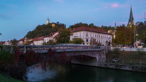 Ljubljana-Sonnenuntergang-über-Der-Slowenischen-Brücke